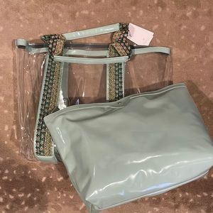 Kelly Wynne Bring on the Beach Bag in Seafoam